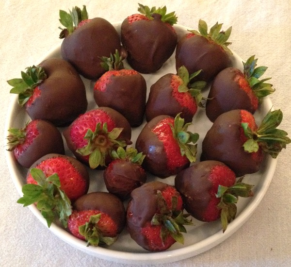 Chocolate-Dipped Strawberries dessert